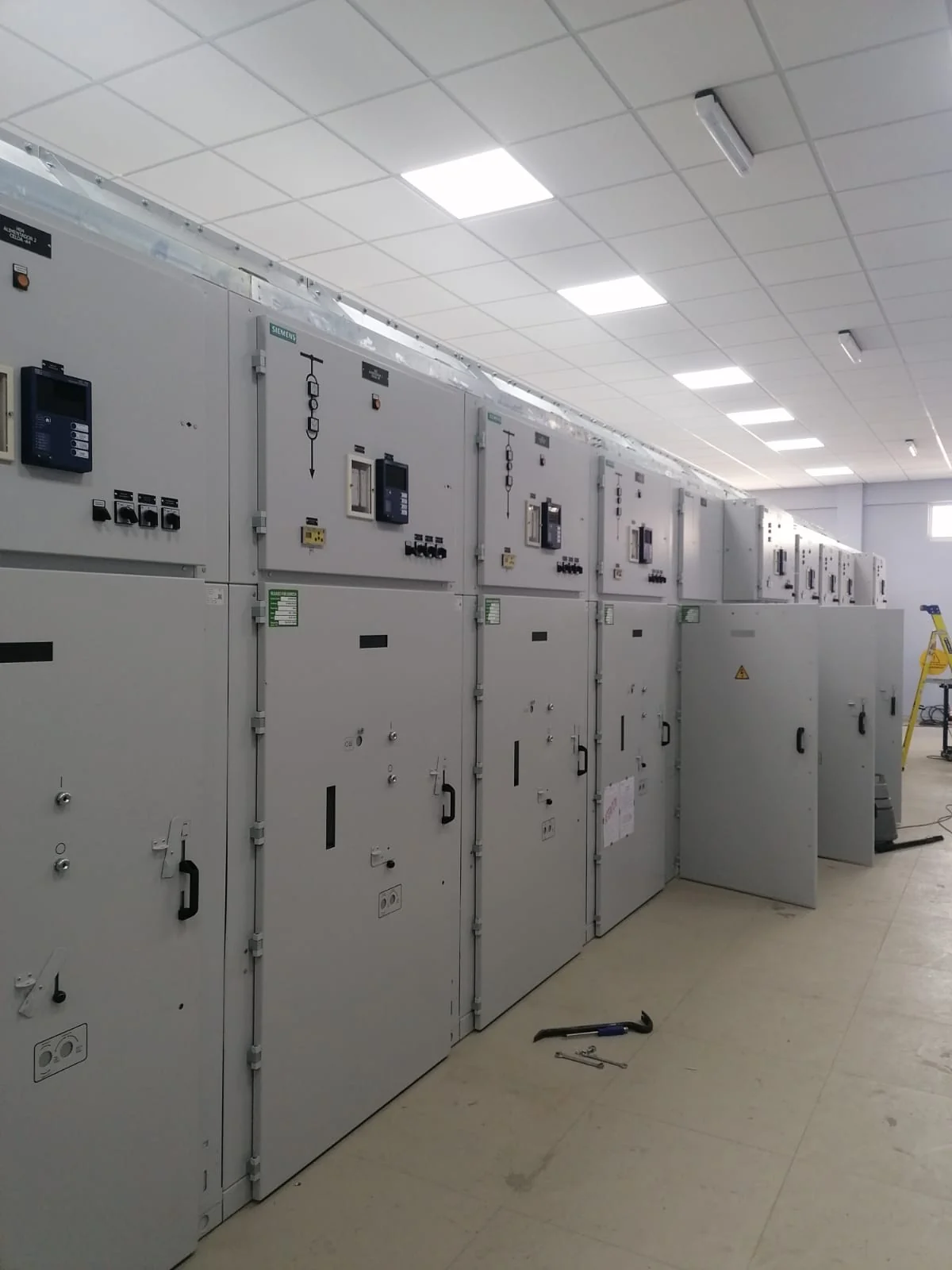 Montaje de Celdas de Media Tensión 36 kV para Subestación Arocagua — ELFEC